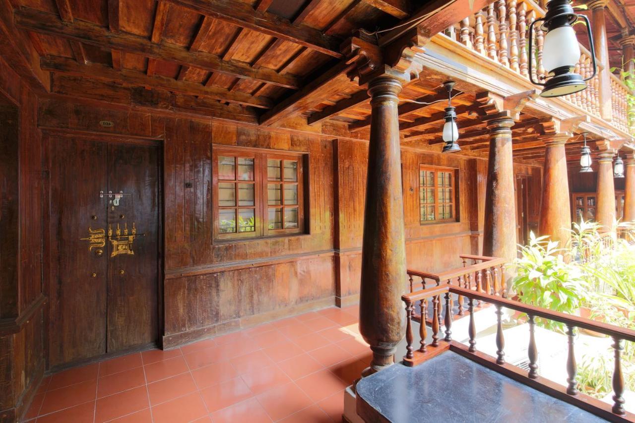 बिस्तर और नाश्ता Rossitta Wood Castle Kochi